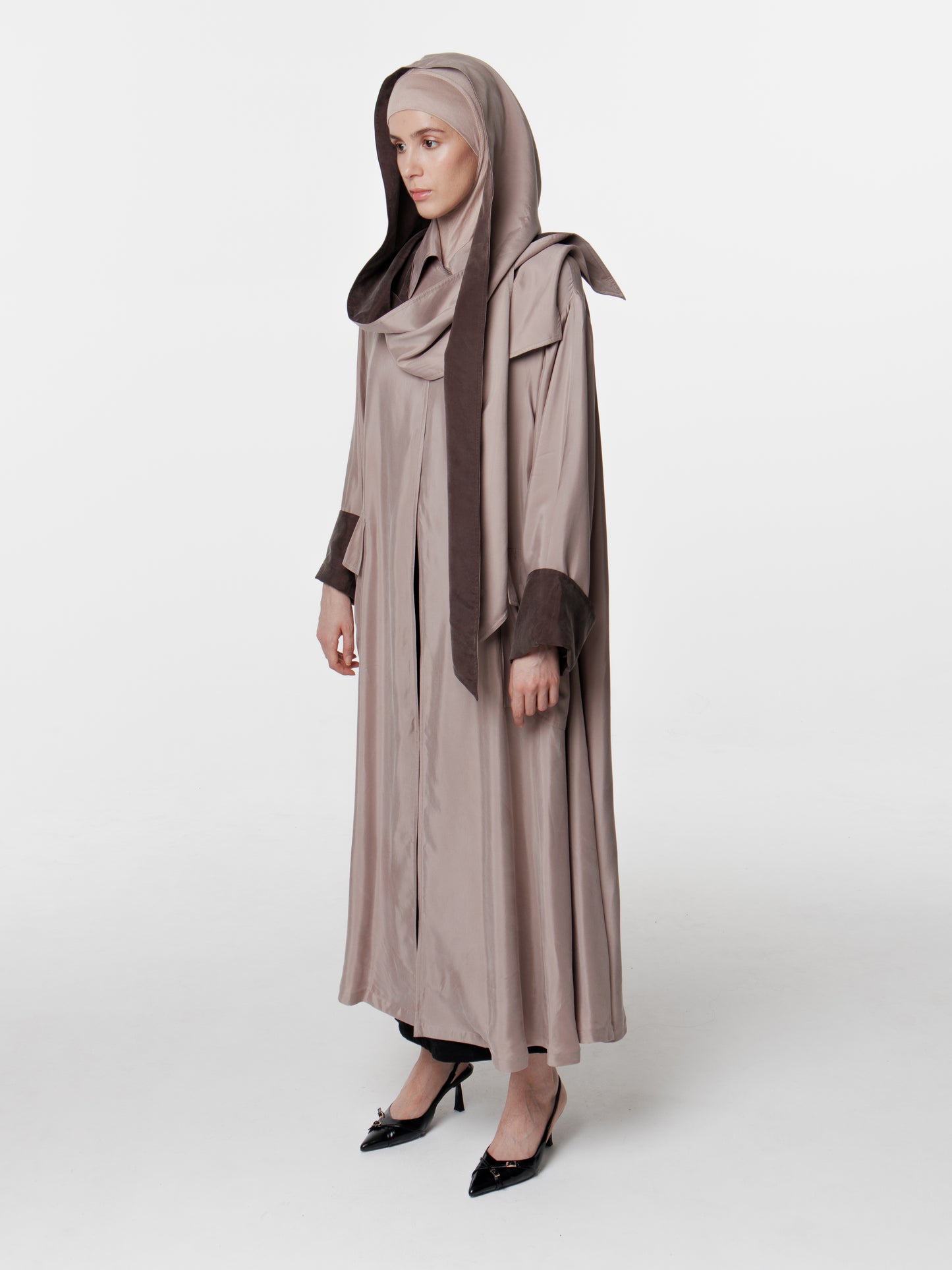 Hooded Contrasted Trenchcoat Abaya