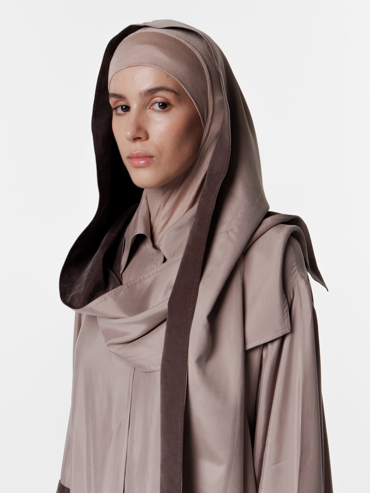 Hooded Contrasted Trenchcoat Abaya