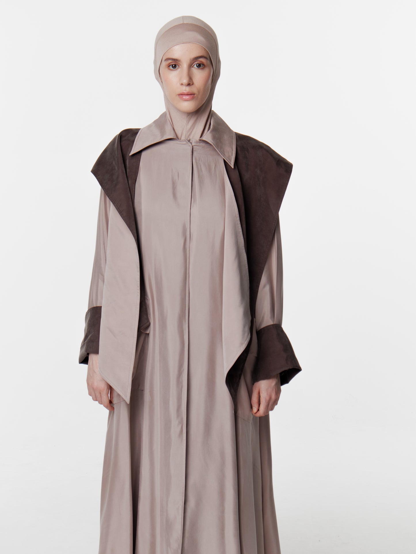 Hooded Contrasted Trenchcoat Abaya