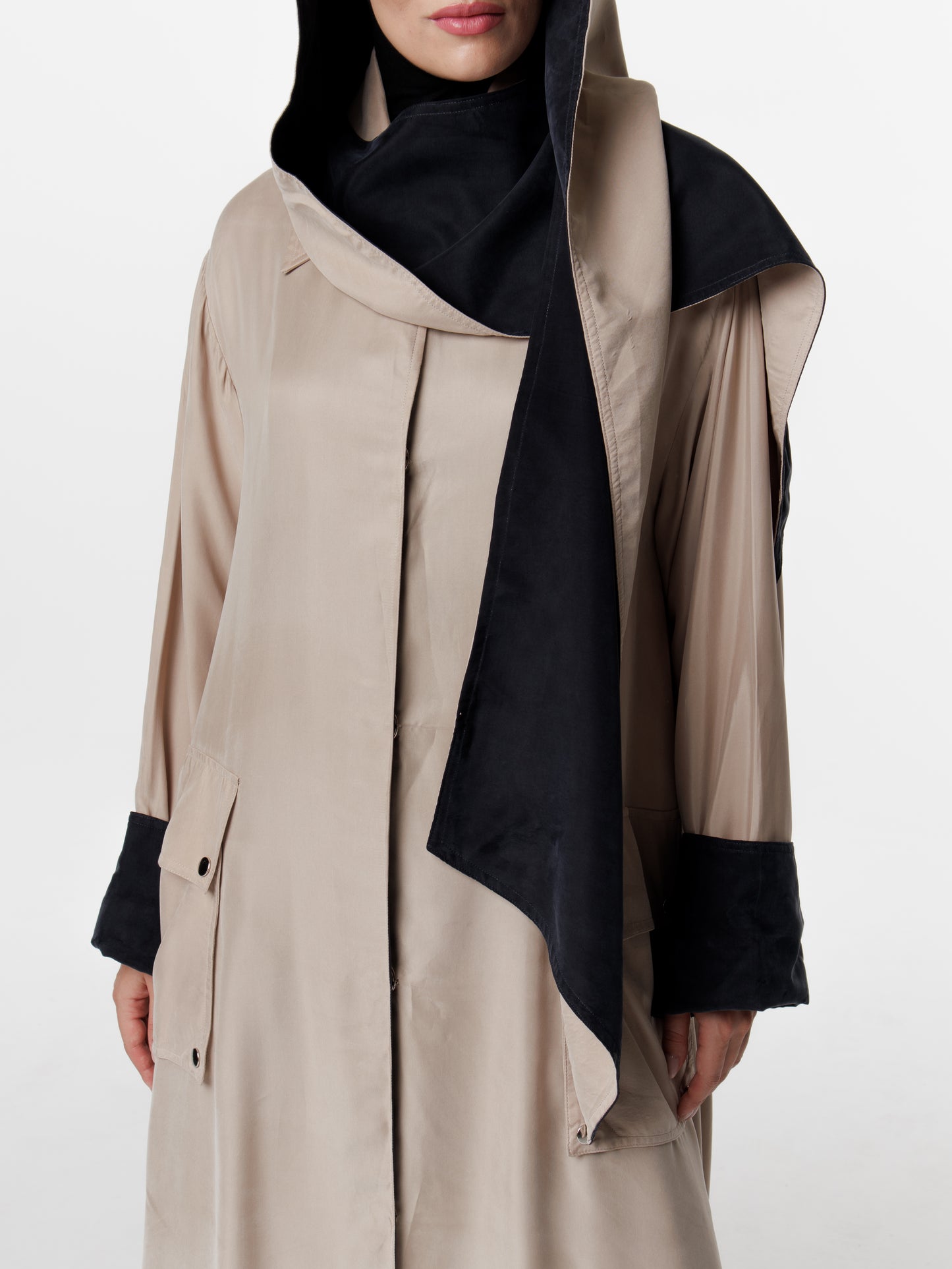 Hooded Contrasted Trenchcoat Abaya